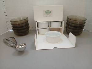 lot 1361 image: Apilco France Set of 8 Ramekins with Bowls and scoop