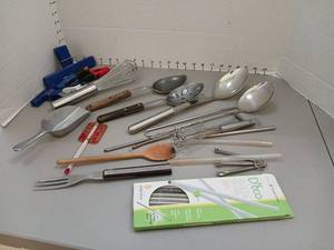 lot 1363 image: Kitchen Gadgets & Tools Lot - Utensils, Whisks, Spoons, Tongs