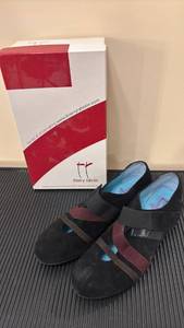 lot 1429 image: Thierry Rabotin Womens Shoes Black Straps Blue Insole 39