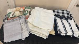 lot 1448 image: Kitchen Towels and more