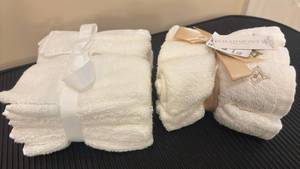 lot 1454 image: Charmont 100% Cotton Bath Towels 4-Piece Set Cream