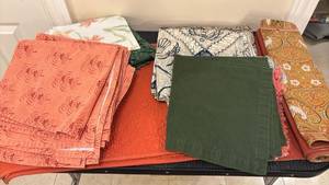 lot 1480 image: Runners, Placemats and Napkins