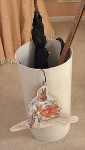 lot 1489 image: Umbrella Stand with Rabbit Character Decorative Hanger and more