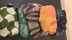 lot 1496 image: Another Scarves
