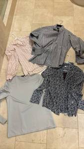 lot 1503 image: Womens Tops S M