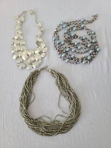 lot 1900 image: Jewelry