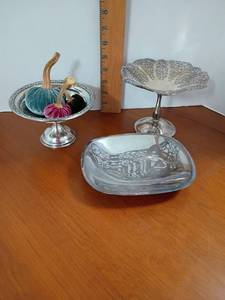 lot 2005 image: Silver Plated Candy Dishes