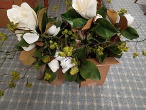 lot 2016 image: Faux Flowers and Greenery
