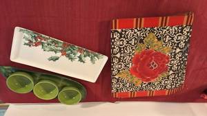lot 2047 image: Holiday Tableware Lot Rectangular Platter, Napkins, 3-Bowl Condiment Server and 6 Placemats