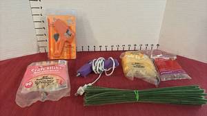lot 2109 image: Glue Gun and Glue Sticks