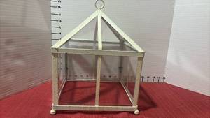 lot 2227 image: Hanging Metal and Plastic Home Decor