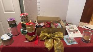 lot 2237 image: Ribbon and Gift Wrapping Lot