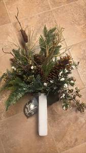 lot 2247 image: Faux Holiday Floral Arrangement