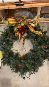 lot 2274 image: Christmas Wreath with Red Plaid Bow 32in