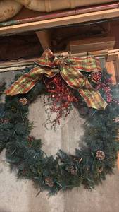 lot 2276 image: Christmas Wreath with Red Plaid Bow 32in