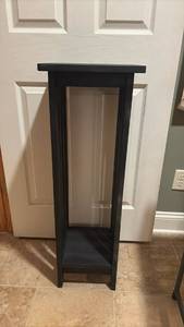 lot 2278 image: Black Shelf 36x12x12in