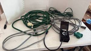 lot 3012 image: Extension Cords, Timer, and More