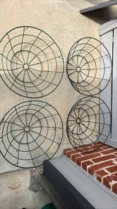 lot 3030 image: 4 Wire Baskets
