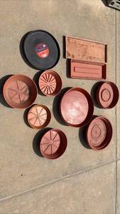 lot 3040 image: Plant Trays