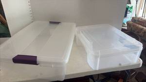 lot 3041 image: 2 Tubs with Lids