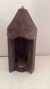 lot 3045 image: Bird House