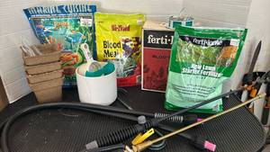 lot 3103 image: Miracle Cuisine, Hi-Yield Blood Meal, Ferti-lome Lawn Starter and more