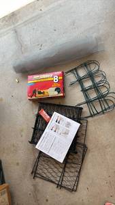 lot 3132 image: Super Sliders 8-Pack Furniture Movers&nbsp