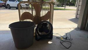 lot 3136 image: 2 Fans Both Working and Galvanized Bucket
