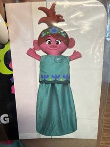 lot 9188 image: Franco Laundry Plush Hanging Happy Hamper, Trolls World Tour