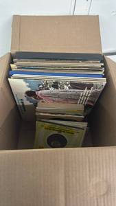 lot 36 image: Vinyl Records Collection 24 Albums Golden Hits 1973 Bill Gaither Trio Live