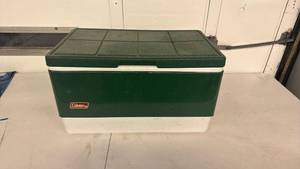 lot 47 image: Coleman Cooler Green and White Insulated Storage Box
