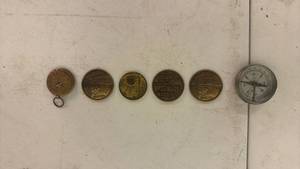 lot 61 image: Commemorative Tokens &amp Medals Lot with Compass �� Kansas Centennial, Santa Fe Trail, NY Worlds Fair 1939