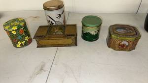 lot 70 image: Lot of 5 Decorative Metal Tins and Containers