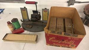 lot 79 image: Elliot Addressing Machine with Recipe Cards and Vintage Supplies Lot