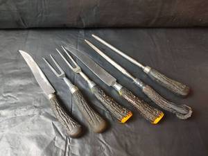 lot 200 image: Stag Horn Textured Handle Carving Set