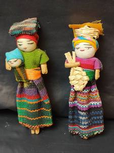 lot 208 image: Guatemalan Worry Doll Magnets Set of 2