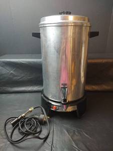 lot 263 image: West Bend Large Capacity Electric Coffee Percolator