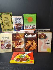lot 264 image: Cookbook Collection