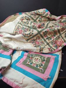 lot 281 image: Homemade Lap Quilt