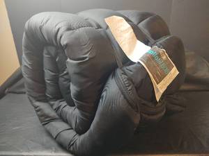 lot 305 image: Academy Broadway Corp Sleeping Bag with DuPont Hollofil 808 Insulation