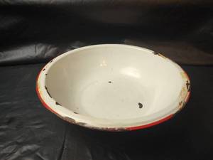 lot 308 image: Enamelware Bowl with Red Trim, 12.5 dia