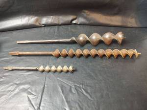 lot 315 image: Vintage Hand Brace Auger Bits, 17x1.75, 18.5x1.25, 9.5x1