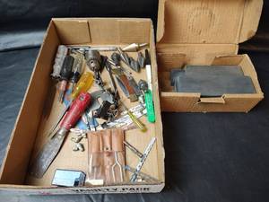 lot 415 image: Mixed Tools and Whetstones