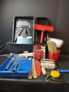 lot 444 image: Painting Supplies Lot