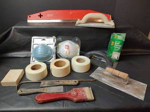 lot 445 image: Drywall Tool Set Lot