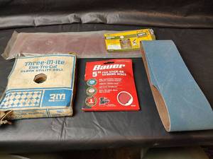 lot 453 image: Sanding Discs and Belts