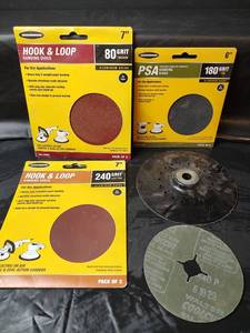 lot 463 image: Sanding Discs Assortment