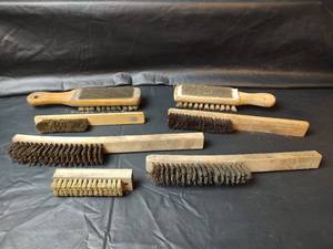 lot 468 image: Wire and Nylon Hand Brushes