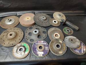 lot 478 image: Mixed Sanding and Grinding Wheels