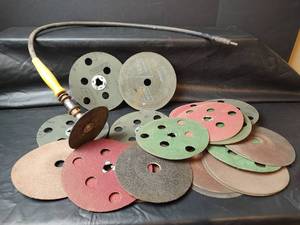 lot 490 image: Pneumatic Random Orbital Sander, Backing Plates and Sanding Discs